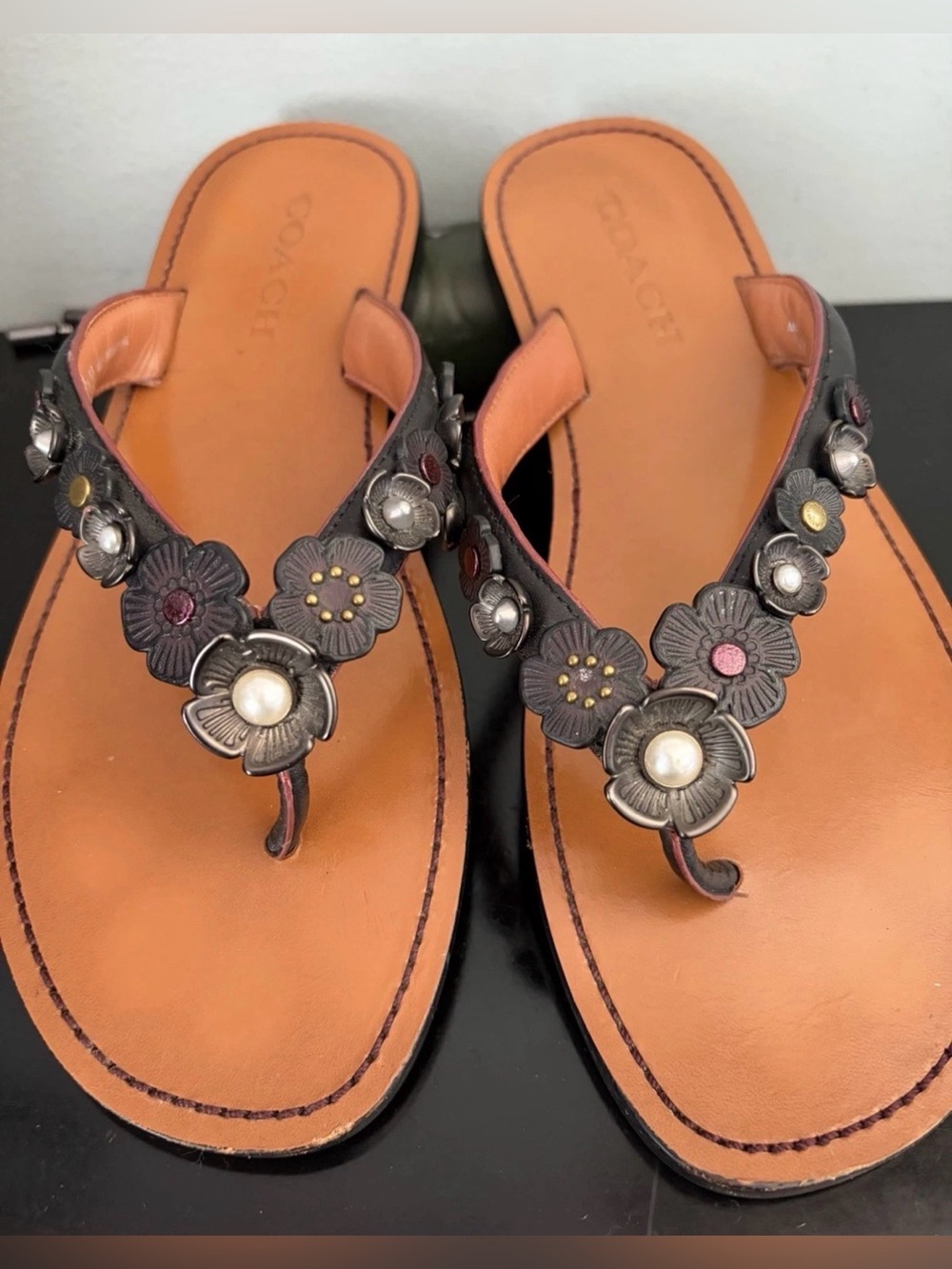 COACH Tea Rose Willow Multi Flip Flop Brown Leather Sandals Women Size 9/ 39.5